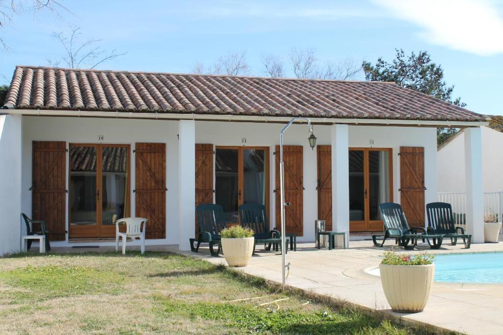 Auberge De La Fadaise Сент-Марі-де-ла-Мер Екстер'єр фото